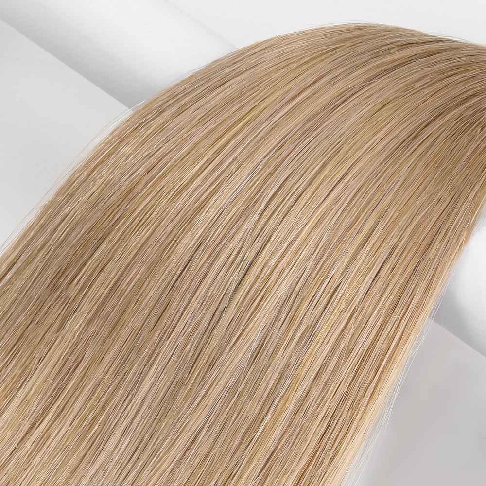 #12 Donkerblond (Kleurstaal)